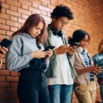 Usan celular 84% de los estudiantes en Chihuahua